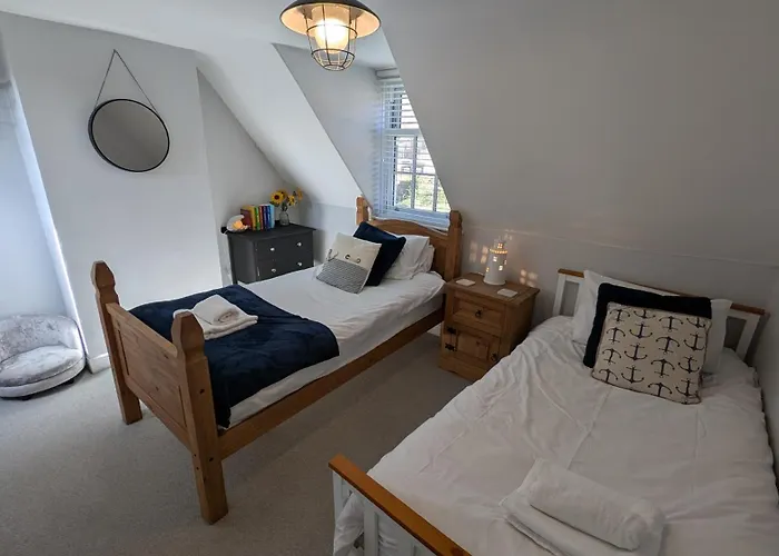 Captains アパート スカーバラ