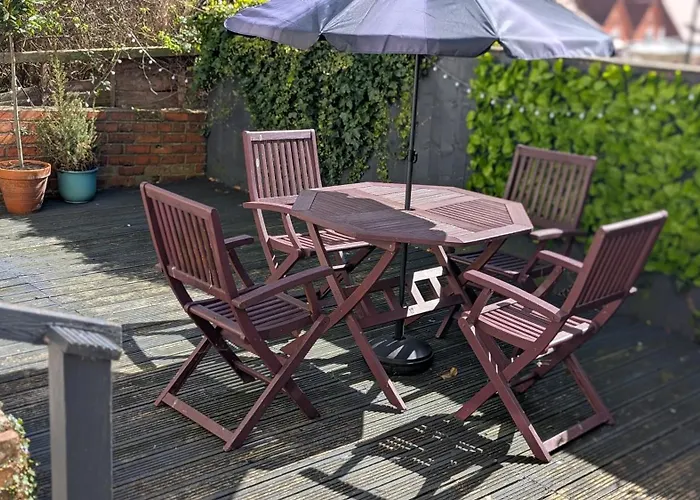 Captains * スカーバラ